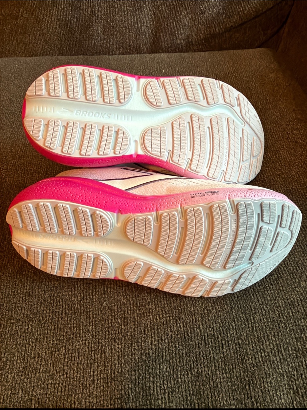 Brooks Ghost Max 2 (NWT) - Picture 3 of 4